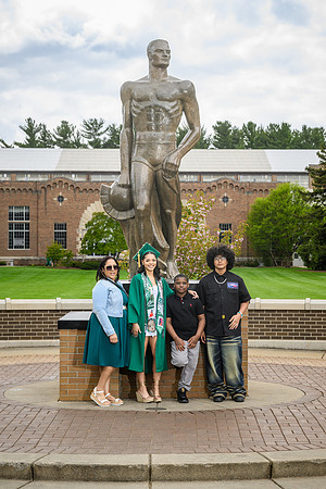26MSUSpringGrads-0502-Alumni-155