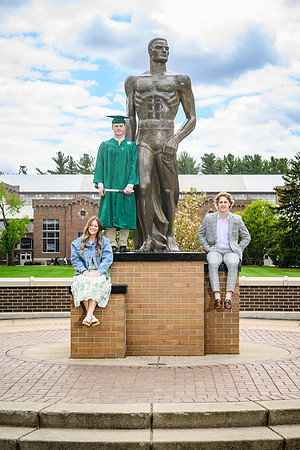 26MSUSpringGrads-0502-Alumni-182