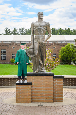 26MSUSpringGrads-0502-Alumni-183