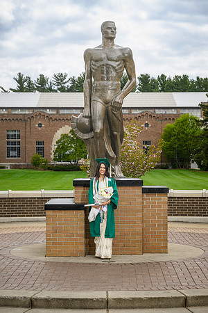 26MSUSpringGrads-0502-Alumni-159