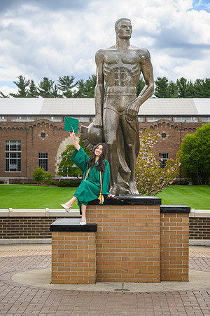 26MSUSpringGrads-0502-Alumni-206