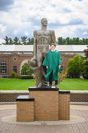 26MSUSpringGrads-0502-Alumni-210