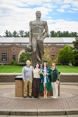 26MSUSpringGrads-0502-Alumni-173