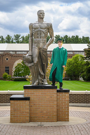26MSUSpringGrads-0502-Alumni-229