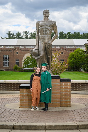 26MSUSpringGrads-0502-Alumni-200