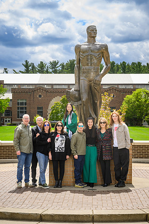 26MSUSpringGrads-0502-Alumni-214