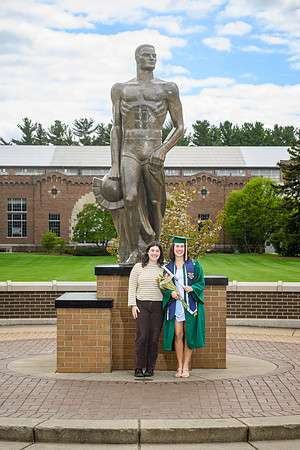 26MSUSpringGrads-0502-Alumni-175
