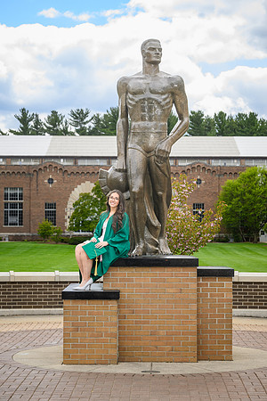 26MSUSpringGrads-0502-Alumni-250