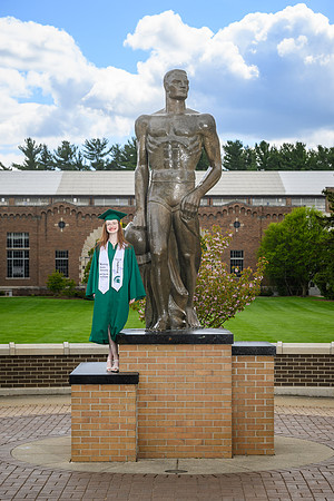 26MSUSpringGrads-0502-Alumni-287