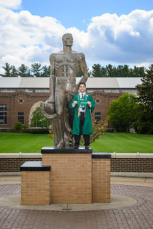 26MSUSpringGrads-0502-Alumni-284
