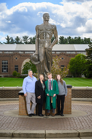 26MSUSpringGrads-0502-Alumni-290