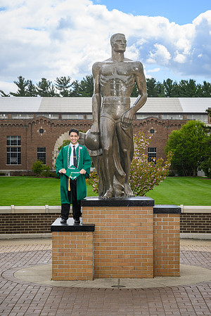26MSUSpringGrads-0502-Alumni-280
