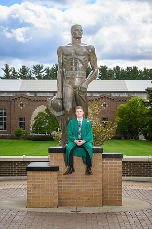 26MSUSpringGrads-0502-Alumni-295