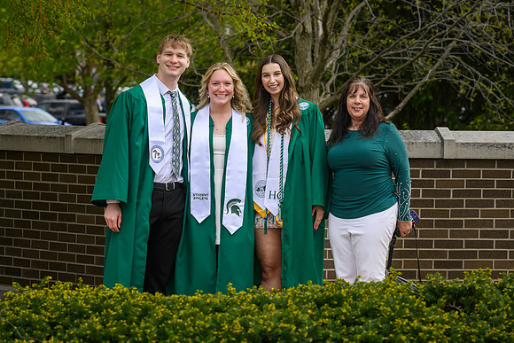 26MSUSpringGrads-0502-Alumni-254