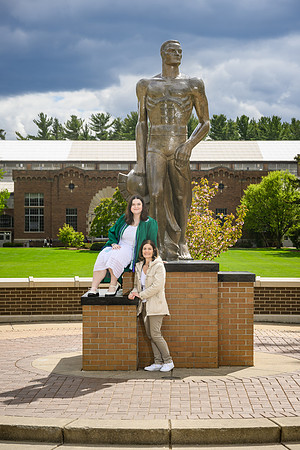26MSUSpringGrads-0502-Alumni-309