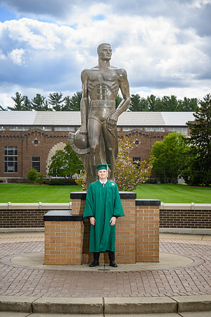 26MSUSpringGrads-0502-Alumni-296