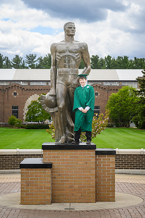 26MSUSpringGrads-0502-Alumni-259