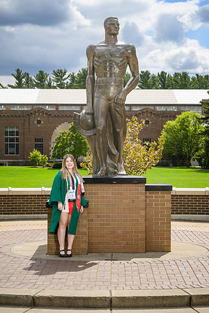 26MSUSpringGrads-0502-Alumni-273