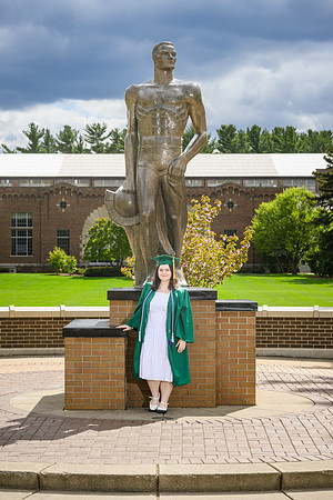 26MSUSpringGrads-0502-Alumni-307
