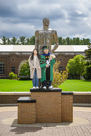 26MSUSpringGrads-0502-Alumni-272