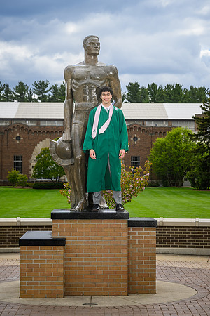 26MSUSpringGrads-0502-Alumni-316