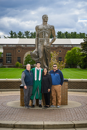 26MSUSpringGrads-0502-Alumni-317