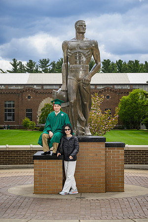 26MSUSpringGrads-0502-Alumni-314