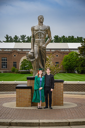 26MSUSpringGrads-0503-Alumni-078