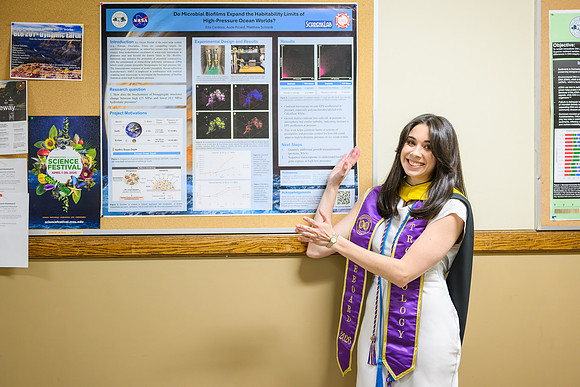 26MSUSpringGrads-0430-Ella-037