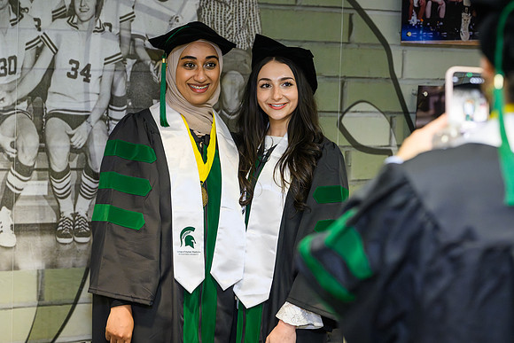 26MSU-CHM-Graduation-077