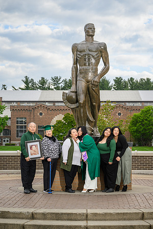 26MSUSpringGrads-0506-MichaelHanaa-026