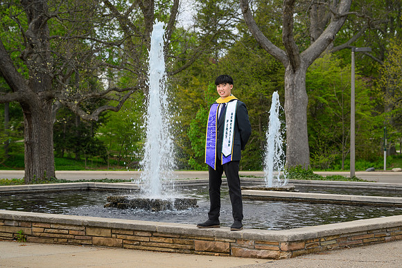 26MSUSpringGrads-0506-MichaelHanaa-031