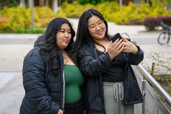 26MSUSpringGrads-0506-MichaelHanaa-075