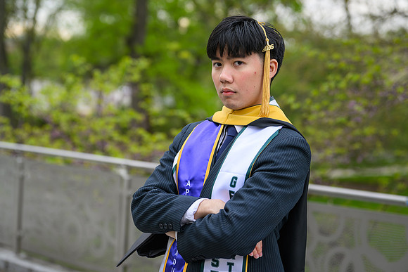 26MSUSpringGrads-0506-MichaelHanaa-073