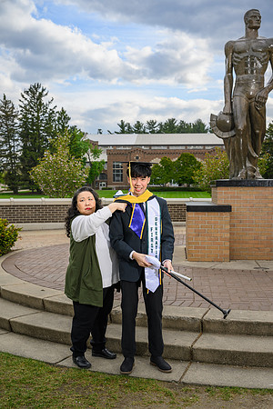 26MSUSpringGrads-0506-MichaelHanaa-002