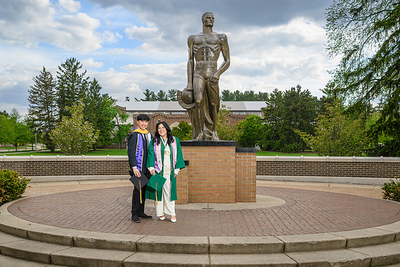 26MSUSpringGrads-0506-MichaelHanaa-016