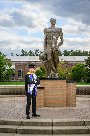 26MSUSpringGrads-0506-MichaelHanaa-007