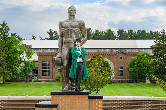 26MSUSpringGrads-0507-Joshua-006