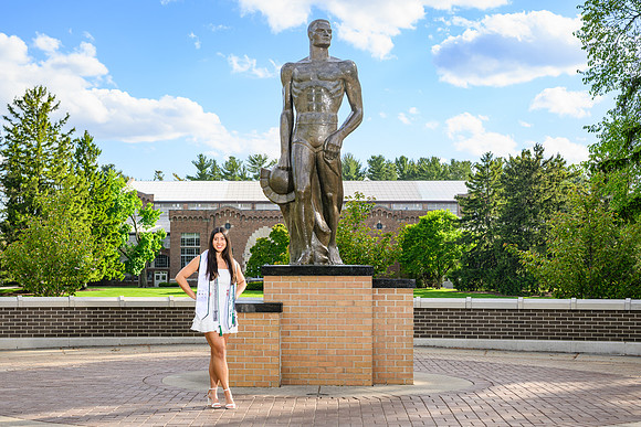 26MSUSpringGrads-0511-Bleu-004