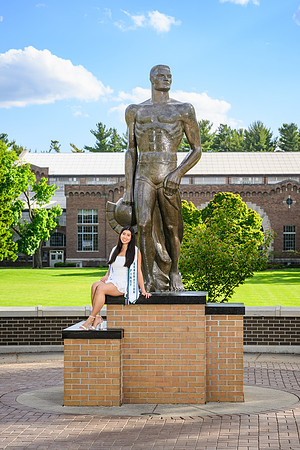 26MSUSpringGrads-0511-Bleu-005