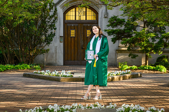 26MSUSpringGrads-0514-Sofia-017