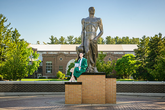 26MSUSpringGrads-0514-Sofia-010