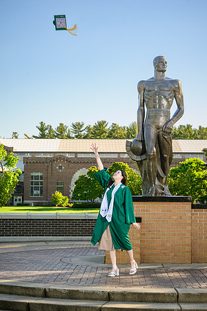 26MSUSpringGrads-0514-Sofia-011