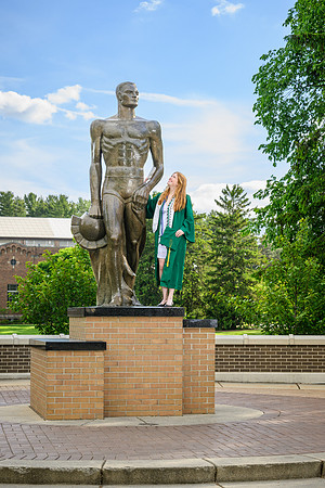 26MSUSpringGrads-0520-Kayla-008