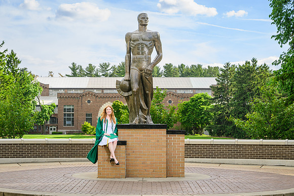 26MSUSpringGrads-0520-Kayla-005