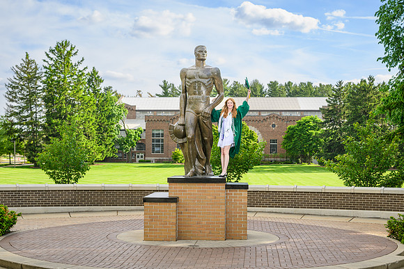 26MSUSpringGrads-0520-Kayla-007