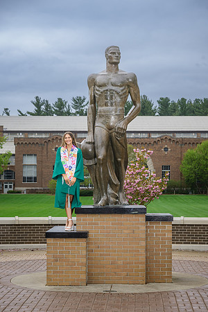 25MSUSpring-0502-Alumni-101