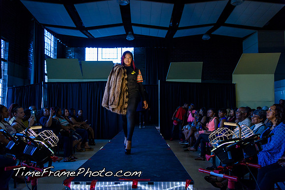 16Alpha-Show-072