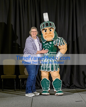 23MSU-Service-Sparty-052
