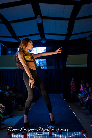 16Alpha-Show-038